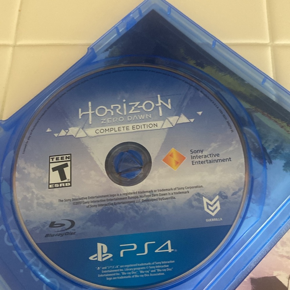 PS4 Horizon Zero Down. In Excellent Condition - Picture 4 of 5